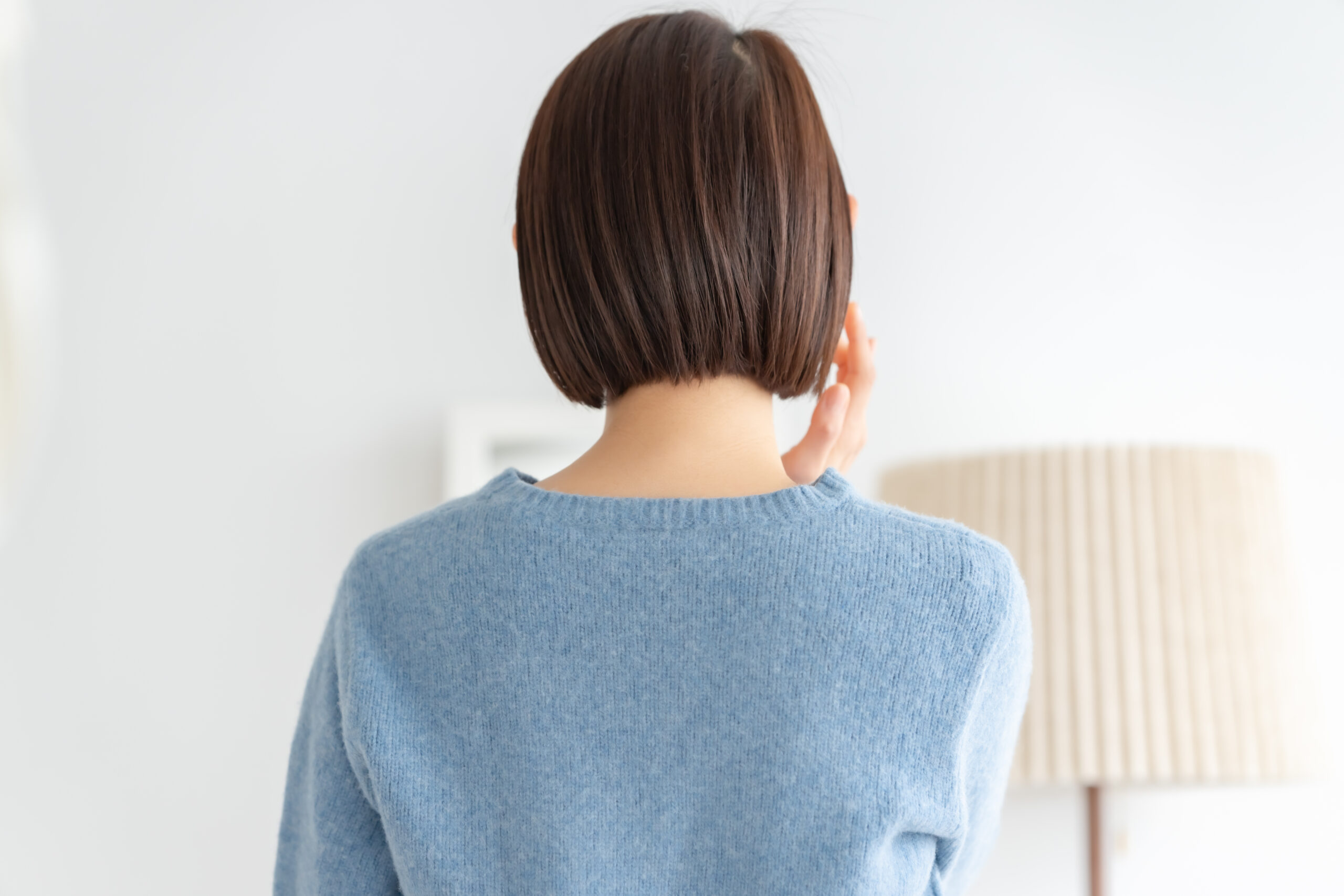ヘナの白髪染めで襟足や耳の後ろが染まりにくいのはなぜ?